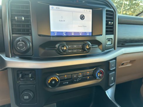 Used 2021 Ford F150 XLT w/ Trailer Tow Package RWD image 28