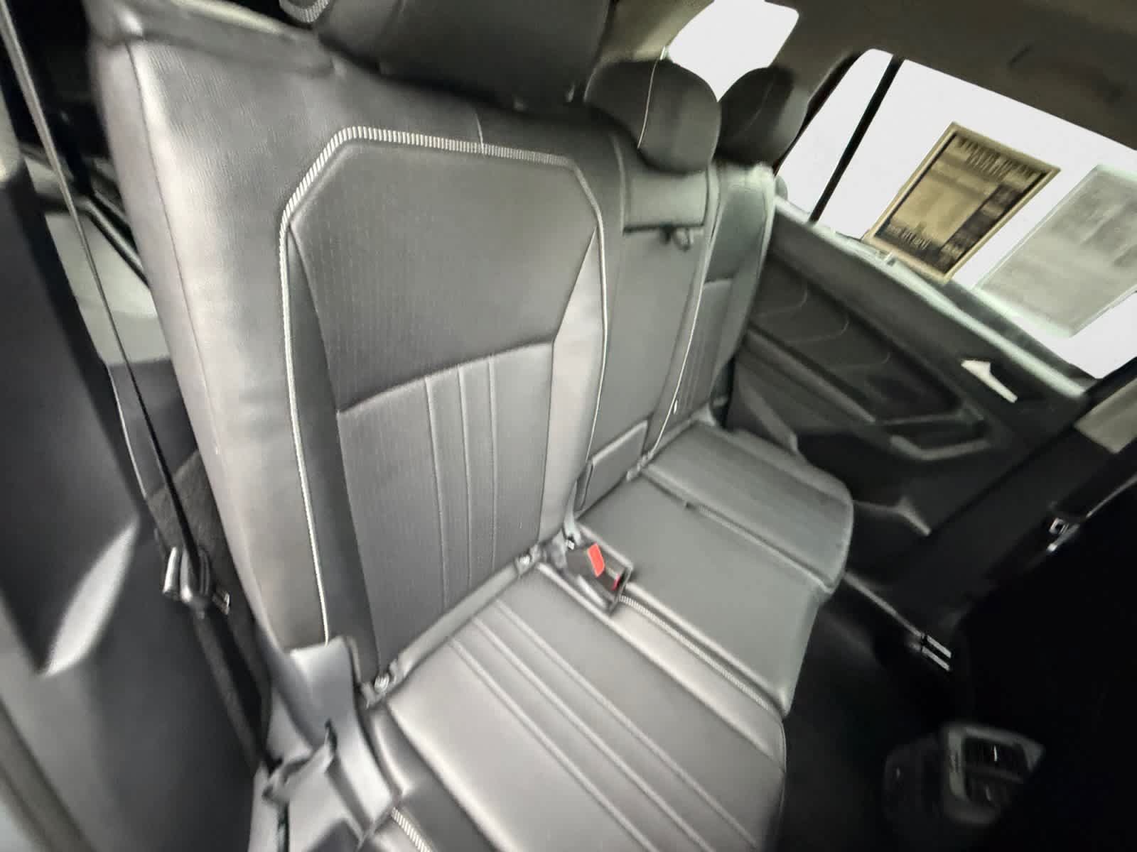 Used 2024 Volkswagen Tiguan SE FWD image 20