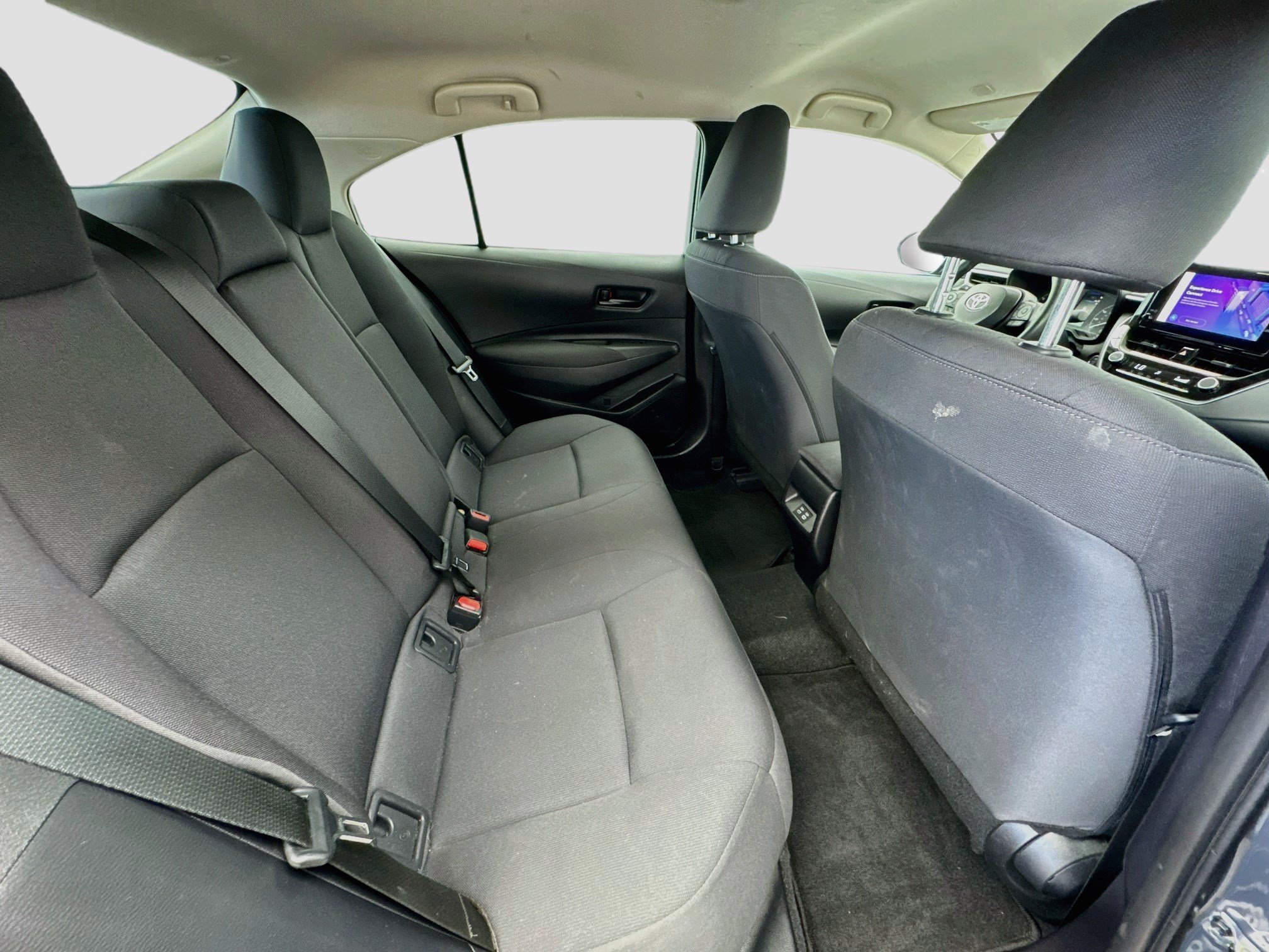 Used 2025 Toyota Corolla LE w/ LE Premium Package FWD image 18