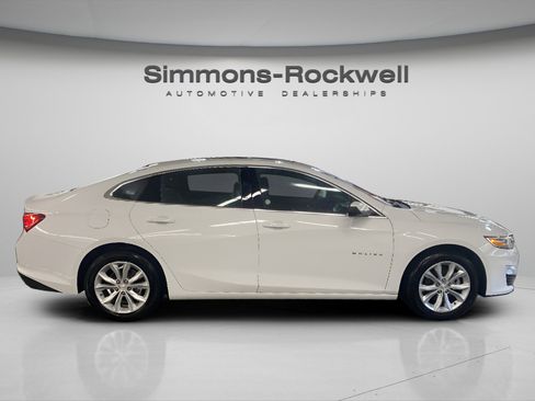 Used 2024 Chevrolet Malibu LT image 4