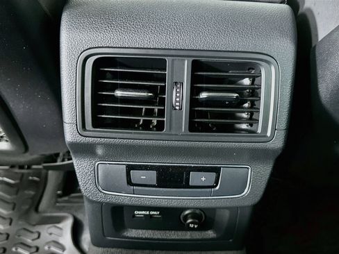 Used 2023 Audi Q5 2.0T Premium w/ Convenience Package AWD/4WD image 28