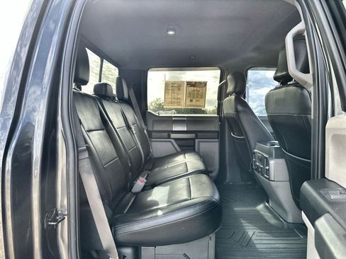 Used 2017 Ford F250 XLT w/ XLT Premium Package image 29