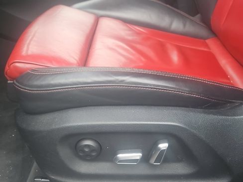 Used 2015 Audi SQ5 Premium Plus w/ Technology Package AWD/4WD image 10