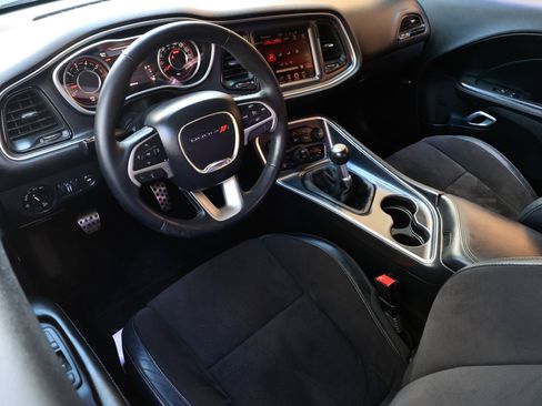 Used 2015 Dodge Challenger R/T Scat Pack w/ Scat Pack Appearance Package image 6