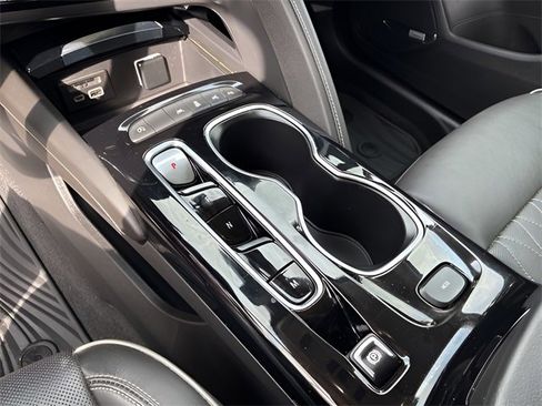 Used 2022 Buick Envision Avenir w/ Technology Package II image 26