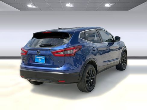 Used 2021 Nissan Rogue Sport S image 7