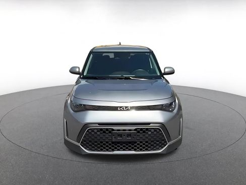 Used 2025 Kia Soul LX w/ LX Technology Package FWD image 4