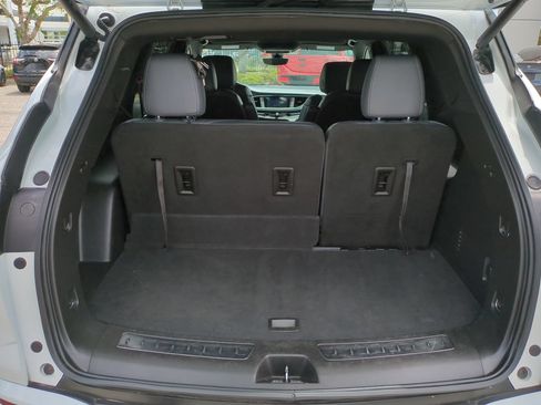 Used 2022 Buick Enclave Premium AWD/4WD image 15