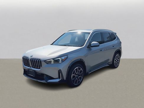 Used 2026 BMW X1 xDrive28i w/ Technology Package AWD/4WD image 4