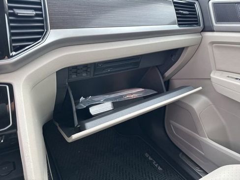 Used 2018 Volkswagen Atlas SEL image 24