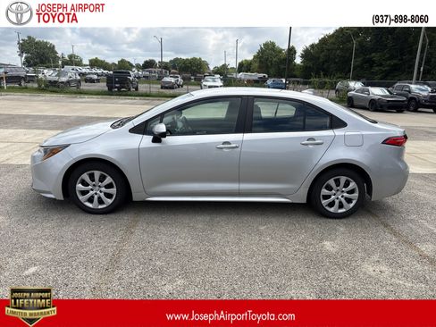 Used 2024 Toyota Corolla LE FWD image 1