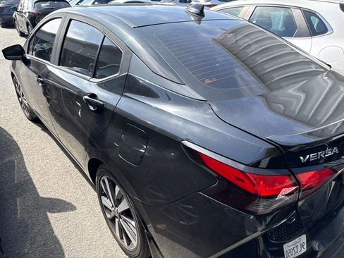 Used 2020 Nissan Versa SR FWD image 5