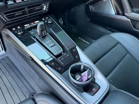 Certified 2022 Porsche 911 Targa 4S image 23