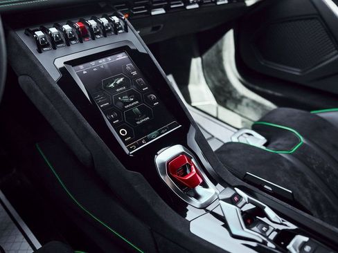 Used 2024 Lamborghini Huracan Sterrato image 61