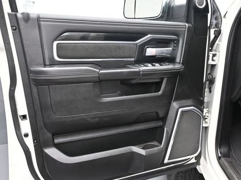 Used 2022 RAM 3500 Laramie AWD/4WD image 22