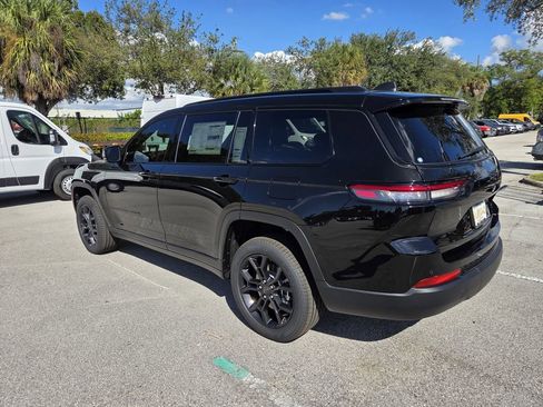 New 2025 Jeep Grand Cherokee L Limited w/ Trailer Tow Package AWD/4WD image 7