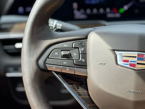 Used 2022 Cadillac Escalade ESV Premium Luxury image 27