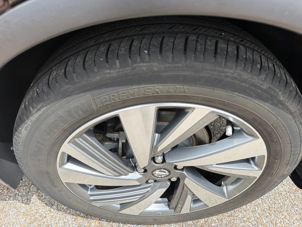Used 2021 Nissan Murano SL FWD image 9