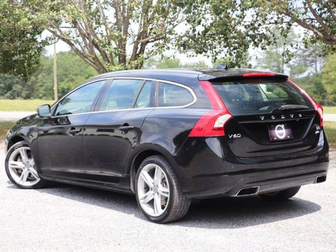 Used 2016 Volvo V60 T5 Premier AWD/4WD image 39