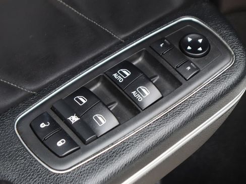 Used 2018 Dodge Charger R/T Scat Pack w/ Dynamics Package RWD image 18