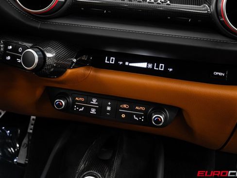 Used 2020 Ferrari 812 Superfast RWD image 35