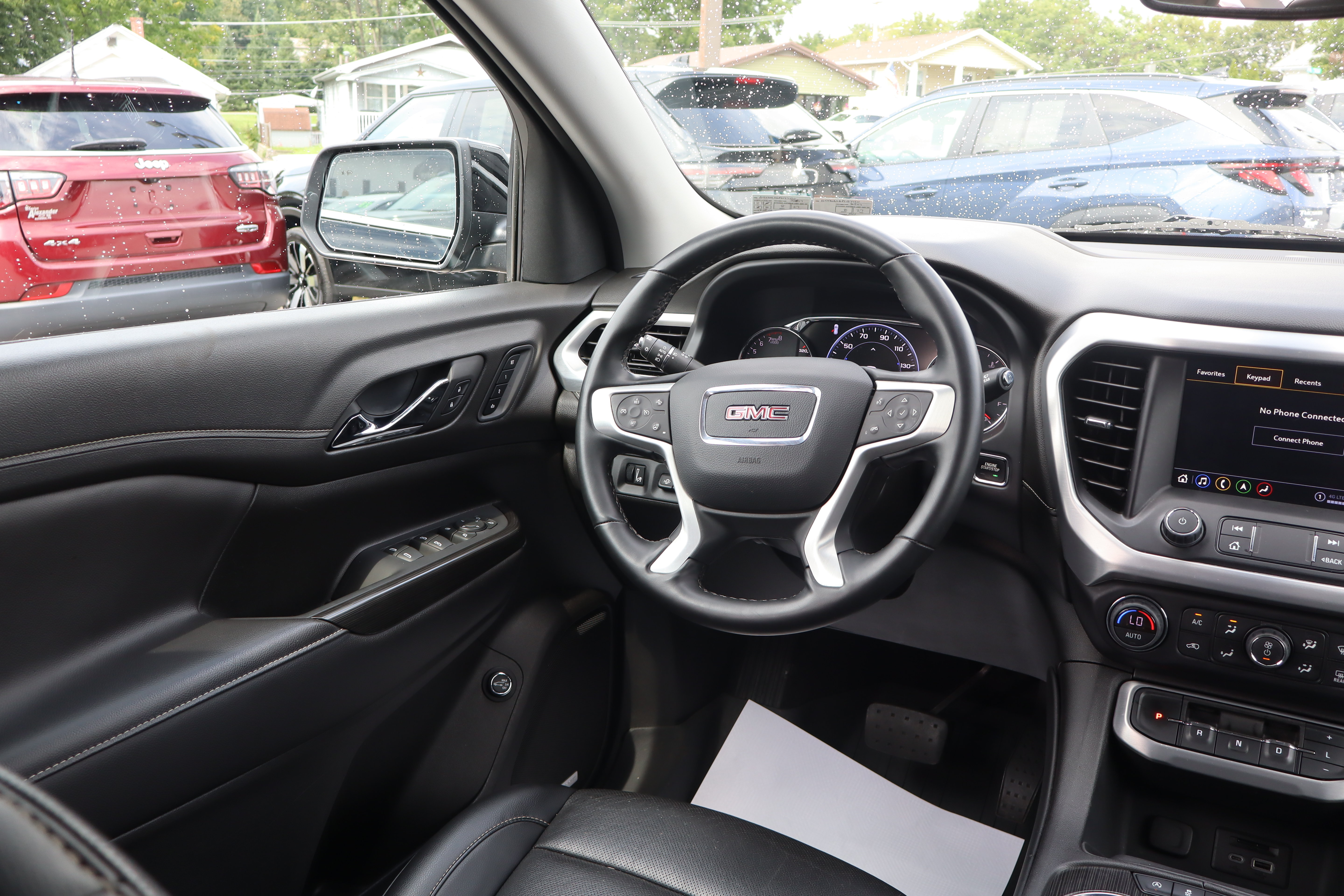 Used 2023 GMC Acadia SLT w/ Technology Package AWD/4WD image 16