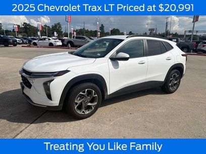 Used 2025 Chevrolet Trax LT w/ Driver Confidence Package