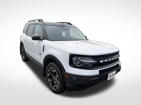 Certified 2023 Ford Bronco Sport Outer Banks AWD/4WD image 3