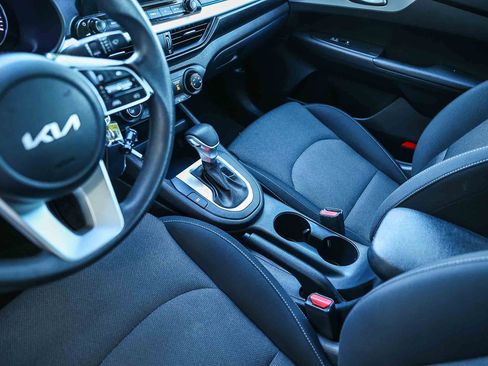 Used 2022 Kia Forte LXS image 24