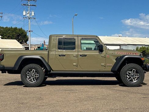 New 2026 Jeep Gladiator Mojave image 3