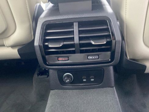 New 2025 Audi Q3 2.0T Premium image 17