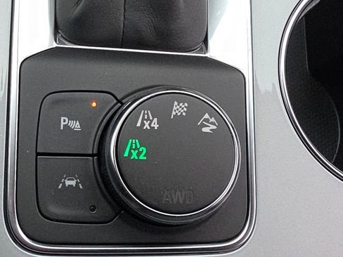 New 2025 Chevrolet Blazer LT w/ Convenience Package image 14