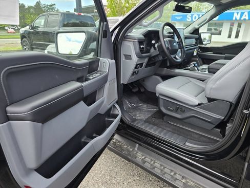 New 2025 Ford F150 Lightning Flash AWD/4WD image 13
