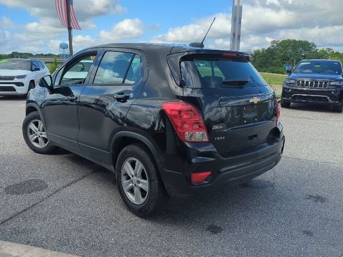 Used 2020 Chevrolet Trax LS FWD image 19
