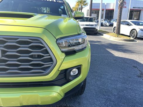 Used 2023 Toyota Tacoma TRD Sport image 5