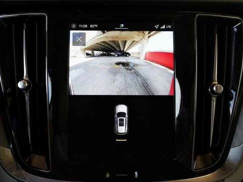 New 2026 Volvo V60 B5 Cross Country Plus w/ Climate Package image 20