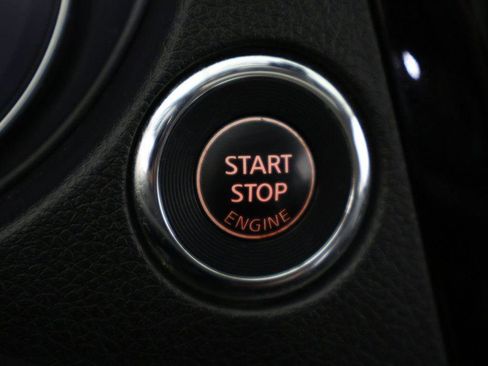 Used 2018 Nissan Rogue Sport SL w/ SL Premium Package image 43