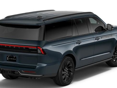 New 2026 Lincoln Navigator L Reserve w/ Jet Appearance Package AWD/4WD image 26