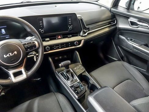 Used 2024 Kia Sportage LX image 13