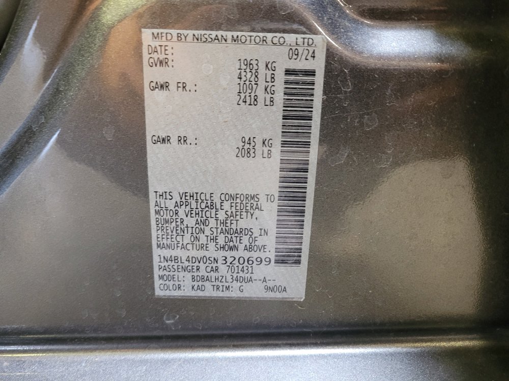 Used 2025 Nissan Altima 2.5 SV FWD image 33