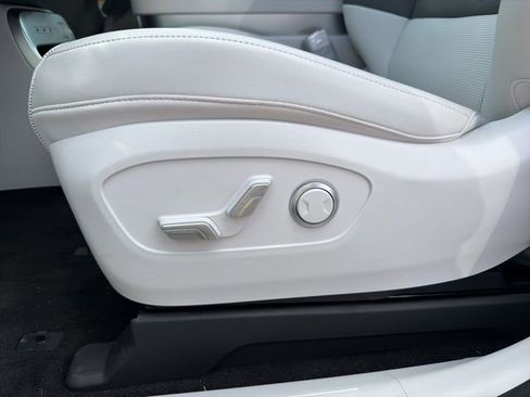 New 2026 Hyundai Ioniq 9 SEL image 10