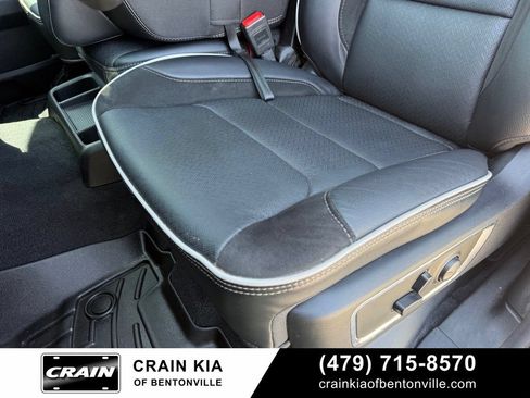 Used 2025 RAM 1500 Laramie AWD/4WD image 23