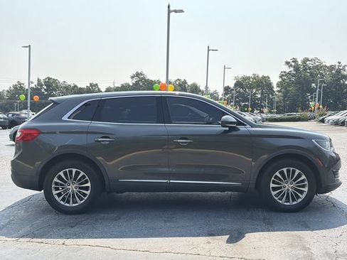 Used 2018 Lincoln MKX Select w/ Select Plus Package FWD image 27