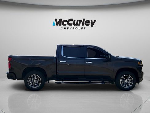 Used 2022 Chevrolet Silverado 1500 High Country w/ Safety Package II AWD/4WD image 8