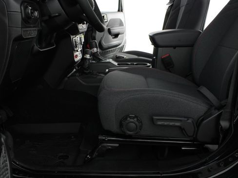 New 2026 Jeep Gladiator Rubicon w/ Steel Power Dome Hood Package AWD/4WD image 15