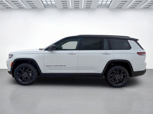 New 2025 Jeep Grand Cherokee L Limited image 6