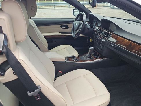Used 2013 BMW 328i Convertible RWD image 11