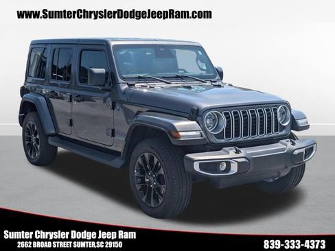 Used 2025 Jeep Wrangler Unlimited Sahara AWD/4WD image 1