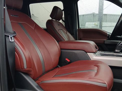 Used 2020 Ford F150 Platinum w/ Equipment Group 701A Luxury image 10