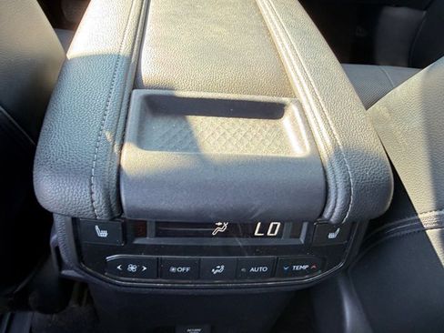 Used 2024 Toyota Grand Highlander AWD image 21